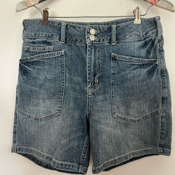 Pilcro Washed Blue High-Rise Denim Shorts - Picture 6 of 11